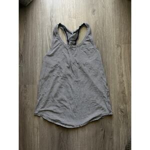 Lululemon tank top in black white pattern size 4